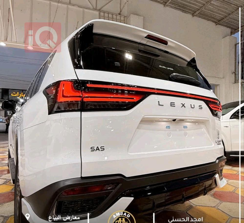 Lexus LX